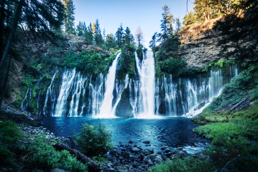 Burney Falls, mindre än en mile från leden vid mile 1416.